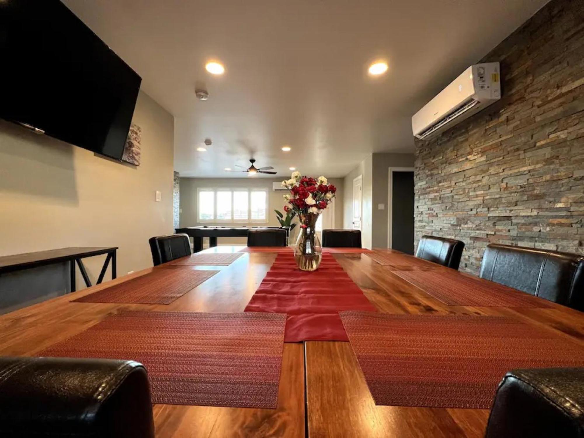 Lux Private Home - Pool, Billiards, 8 Smart Tvs, Board Games, Cotton Bedding - The Stone Sanctuary At Mccullough Hills Trailhead Las Vegas Exterior photo