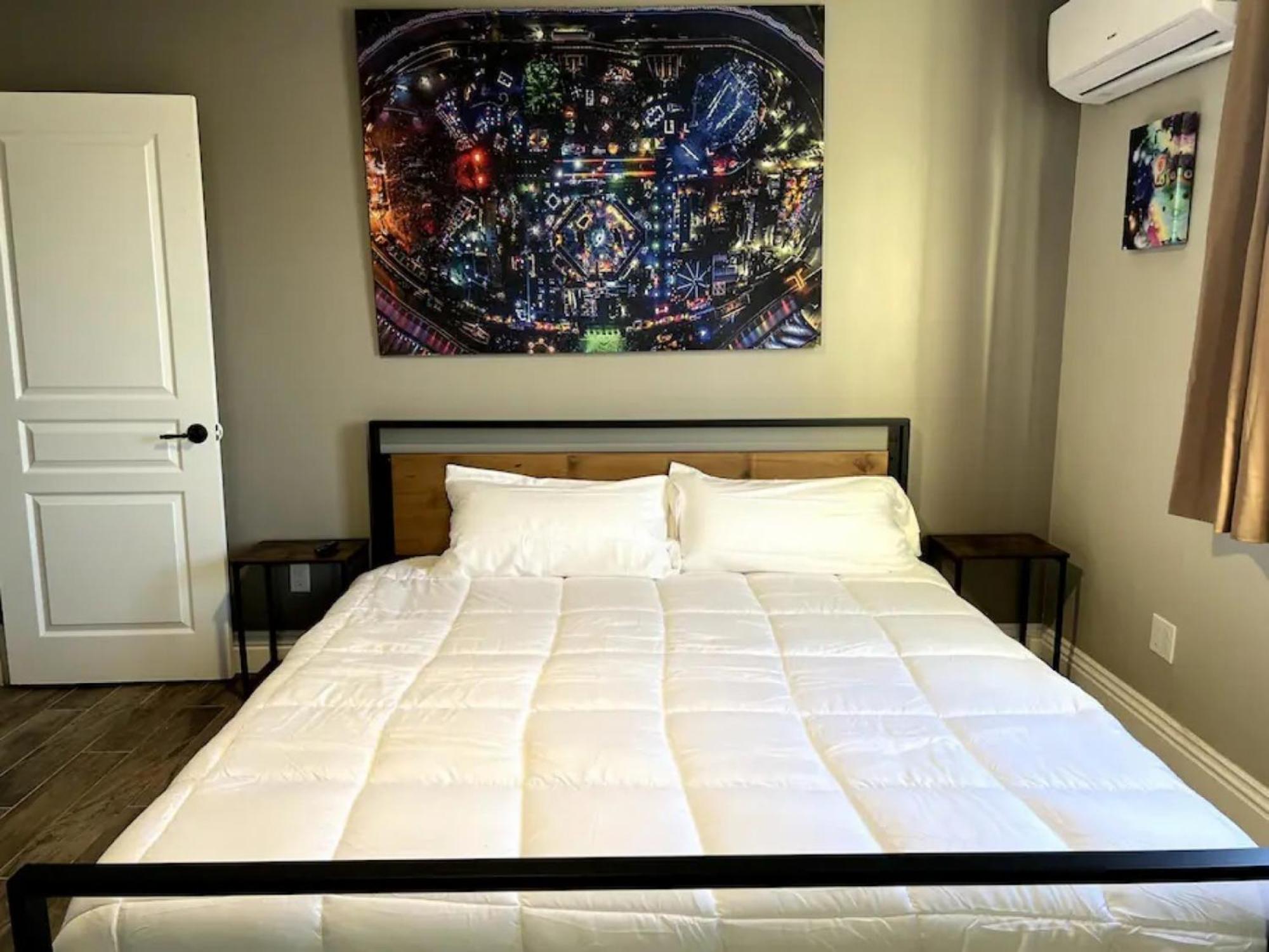 Lux Private Home - Pool, Billiards, 8 Smart Tvs, Board Games, Cotton Bedding - The Stone Sanctuary At Mccullough Hills Trailhead Las Vegas Exterior photo