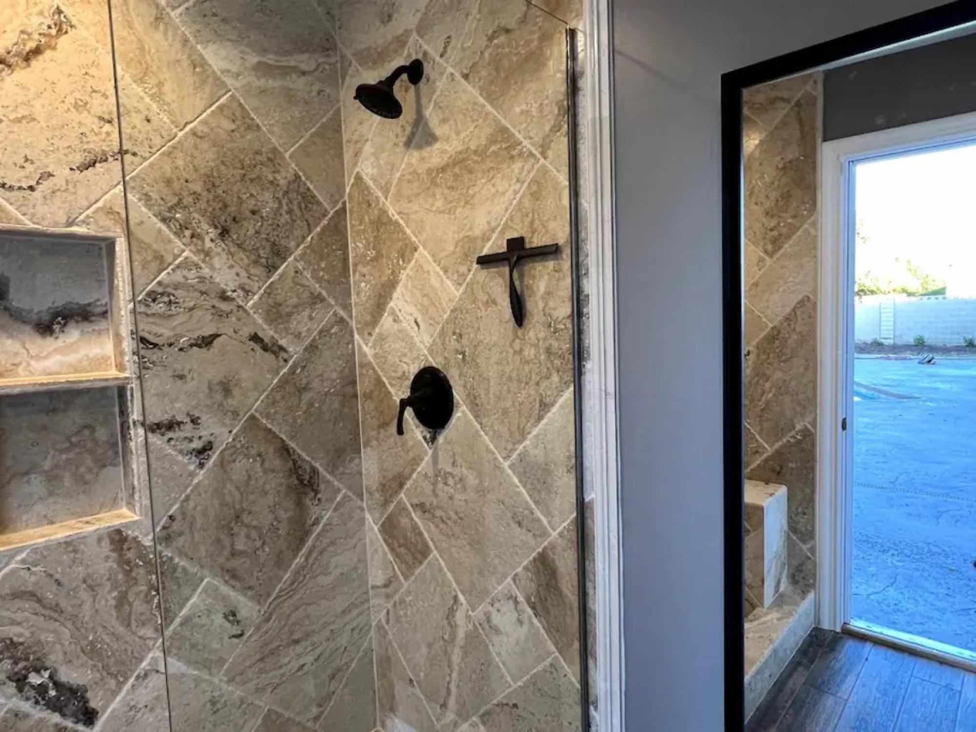 Lux Private Home - Pool, Billiards, 8 Smart Tvs, Board Games, Cotton Bedding - The Stone Sanctuary At Mccullough Hills Trailhead Las Vegas Exterior photo
