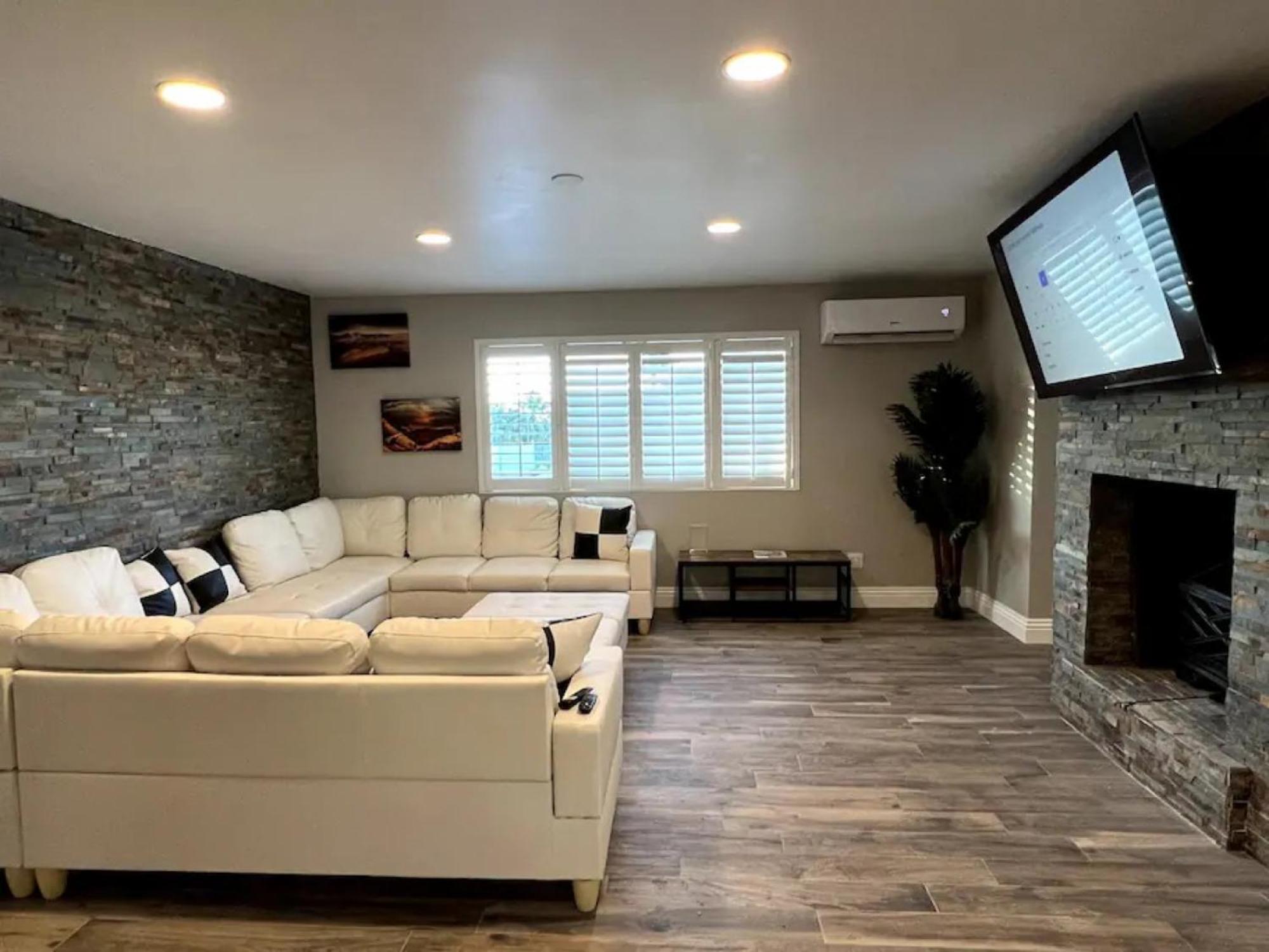 Lux Private Home - Pool, Billiards, 8 Smart Tvs, Board Games, Cotton Bedding - The Stone Sanctuary At Mccullough Hills Trailhead Las Vegas Exterior photo