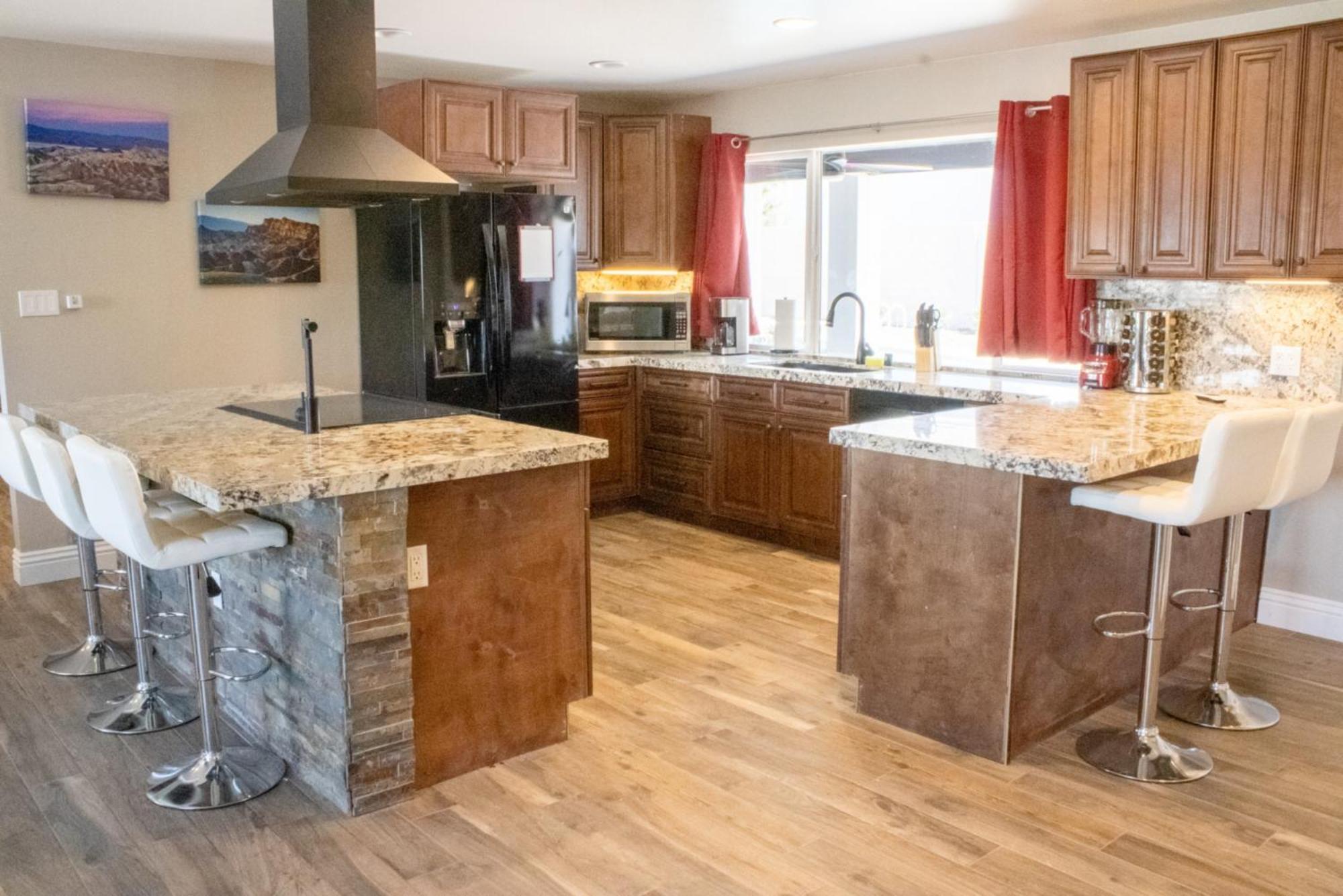 Lux Private Home - Pool, Billiards, 8 Smart Tvs, Board Games, Cotton Bedding - The Stone Sanctuary At Mccullough Hills Trailhead Las Vegas Exterior photo